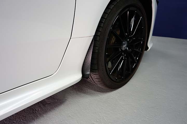 TOYOTA GR YARIS【Type：SERIES 10】Drycarbon front mad guard 2pcs/st739【for RHD&LHD】 - Image 2