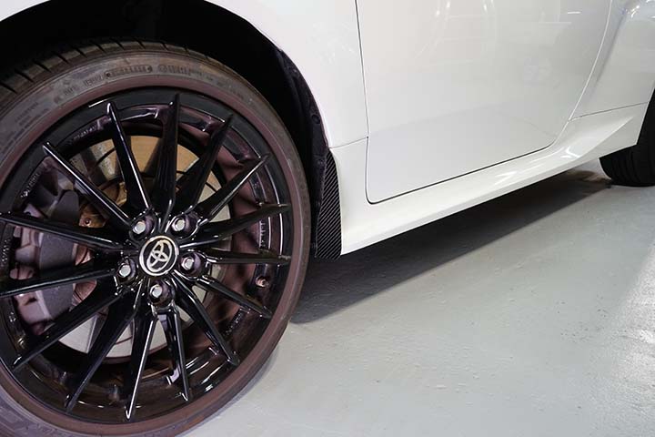 TOYOTA GR YARIS【Type：SERIES 10】Drycarbon front mad guard 2pcs/st739【for RHD&LHD】 - Image 4