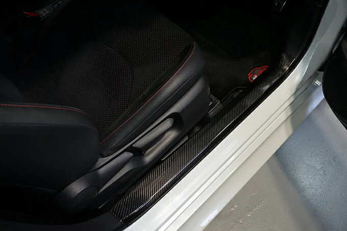TOYOTA GR YARIS【Type：SERIES 10】Drycarbon scuff plate cover 2pcs/st658【for RHD&LHD】 - Image 2